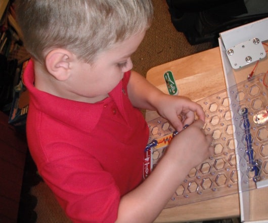 snap circuits 100