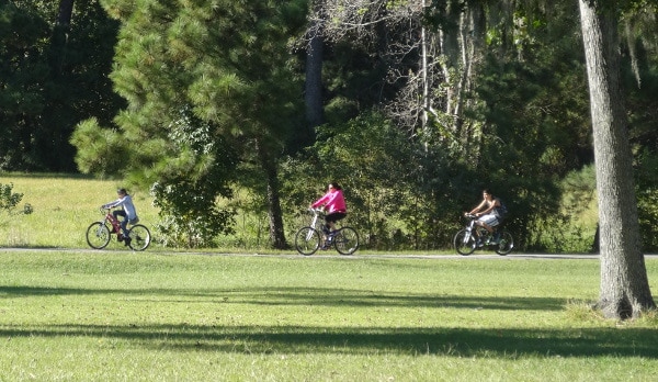 Alexander Deussen Park Bike Trails