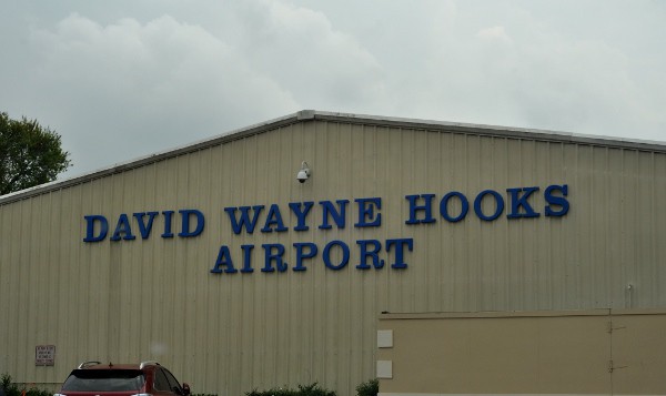 Hooks Airport and Aviator Grill