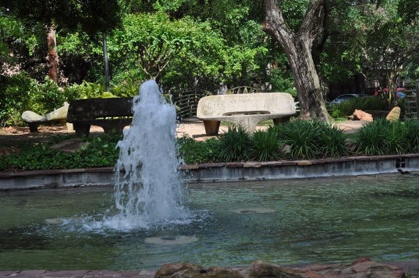 Bell Park Houston Fountain
