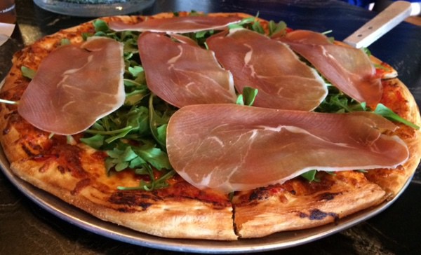 Luna Pizzeria prosciutto pizza