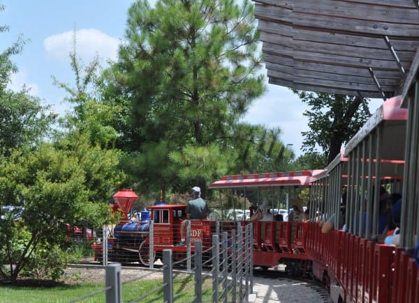 Hermann Park Train at Kinder Station1