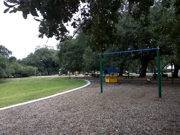 Elizabeth Baldwin Park Swings