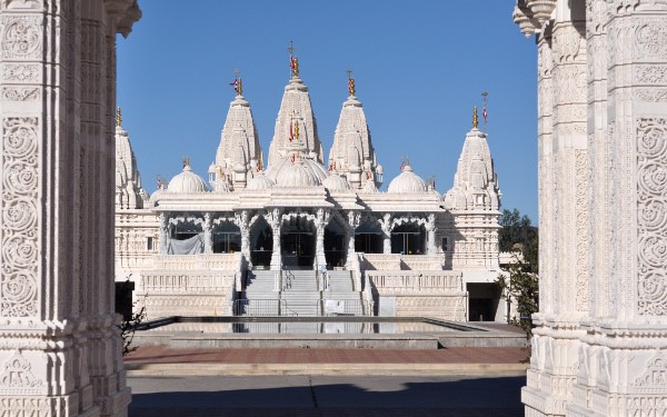 BigKidSmallCity.com HoustonParentsMagazine BAPS Shri Swaminarayan Mandir