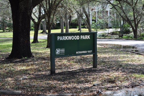 Parkwood Park Sign