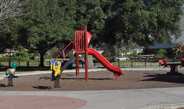 Willow Park Small Playground