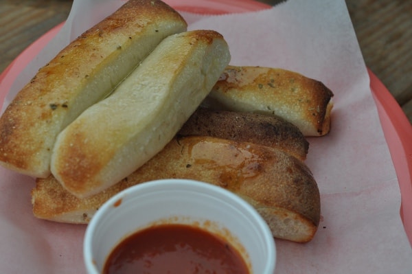 Luigis Breadsticks