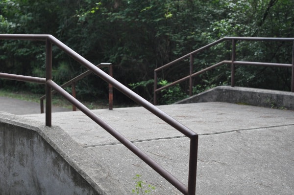 Ridgewood Park The Woodlands Bike Ramp on Trail