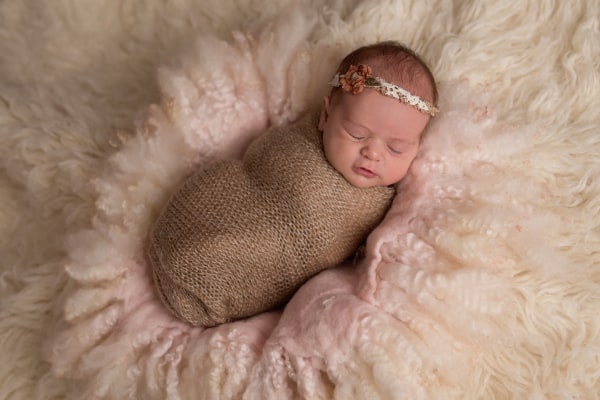 abba-color-photo-juliet-newborn-photo-brown