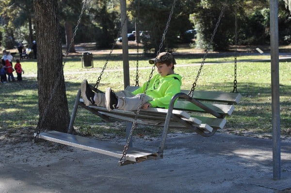 burroughs-park-bench-swing