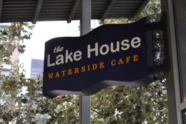 lake-house-cafe-sign