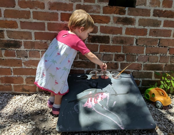 Outdoor Painting at Childrens Museum at Moody Mansion