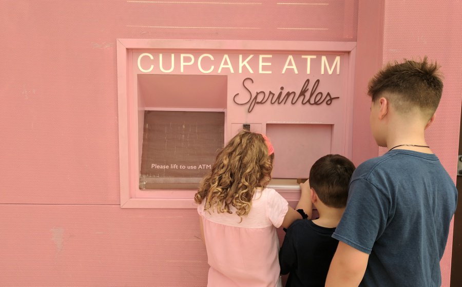 A cupcake ATM near me. Sprinkles Cupcake ATM Houston