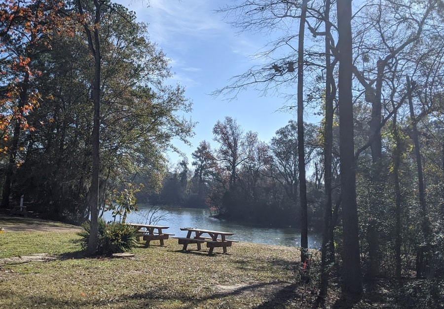 Kickerillo Picnic Tables