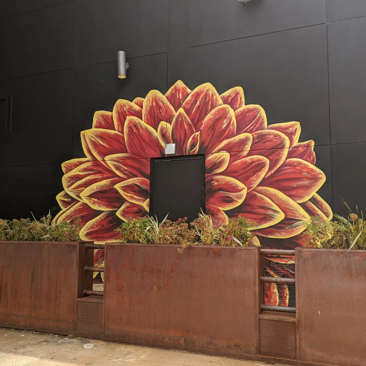 DahliaHTX Mural