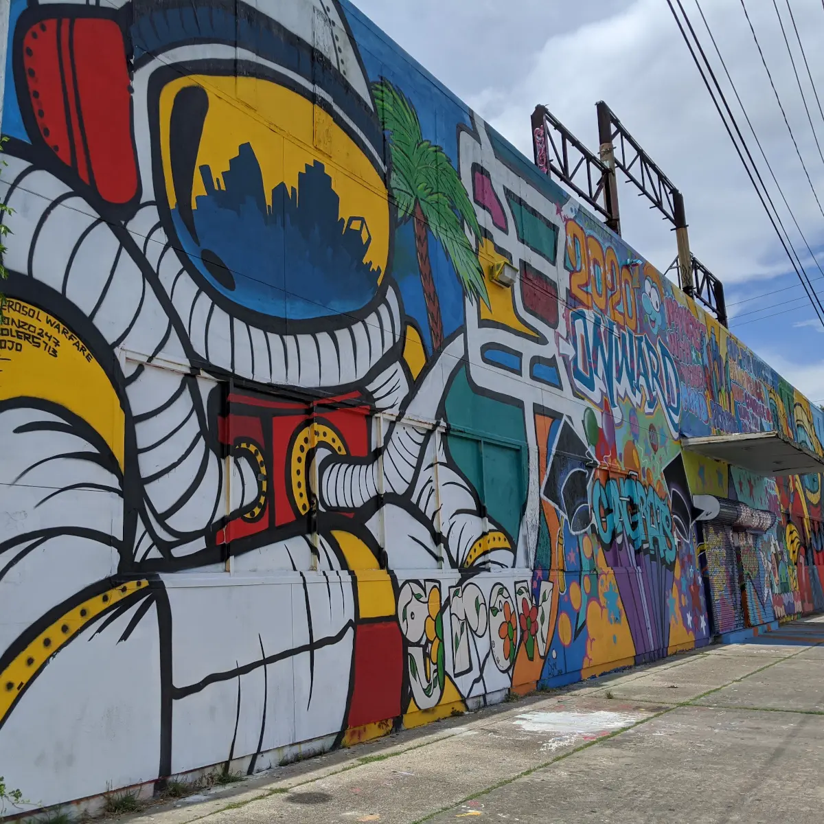 Houston Graffiti Building Astronaut Mural Fun Things to Do in Houston with Kids