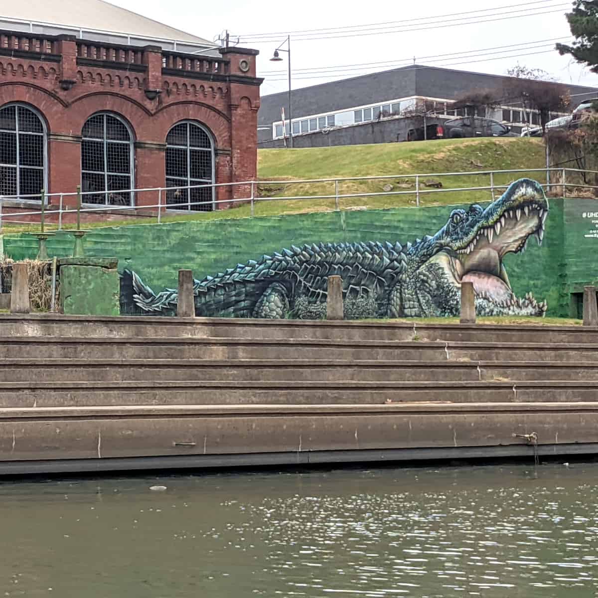 UHD Gator Wall