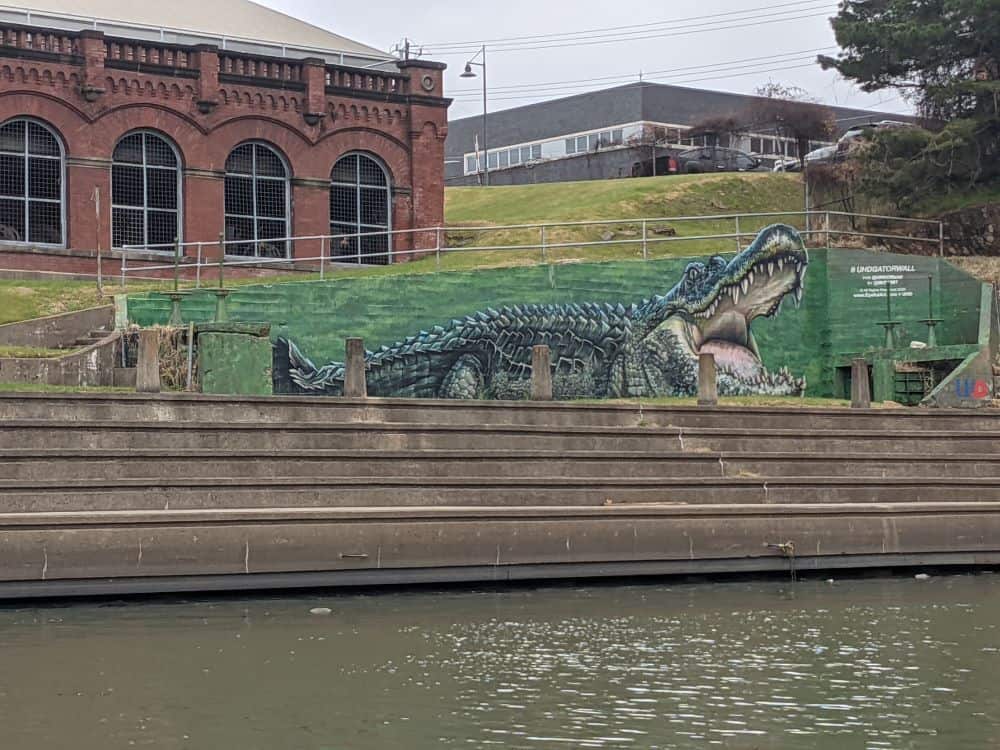 UHD Gator Wall Mural