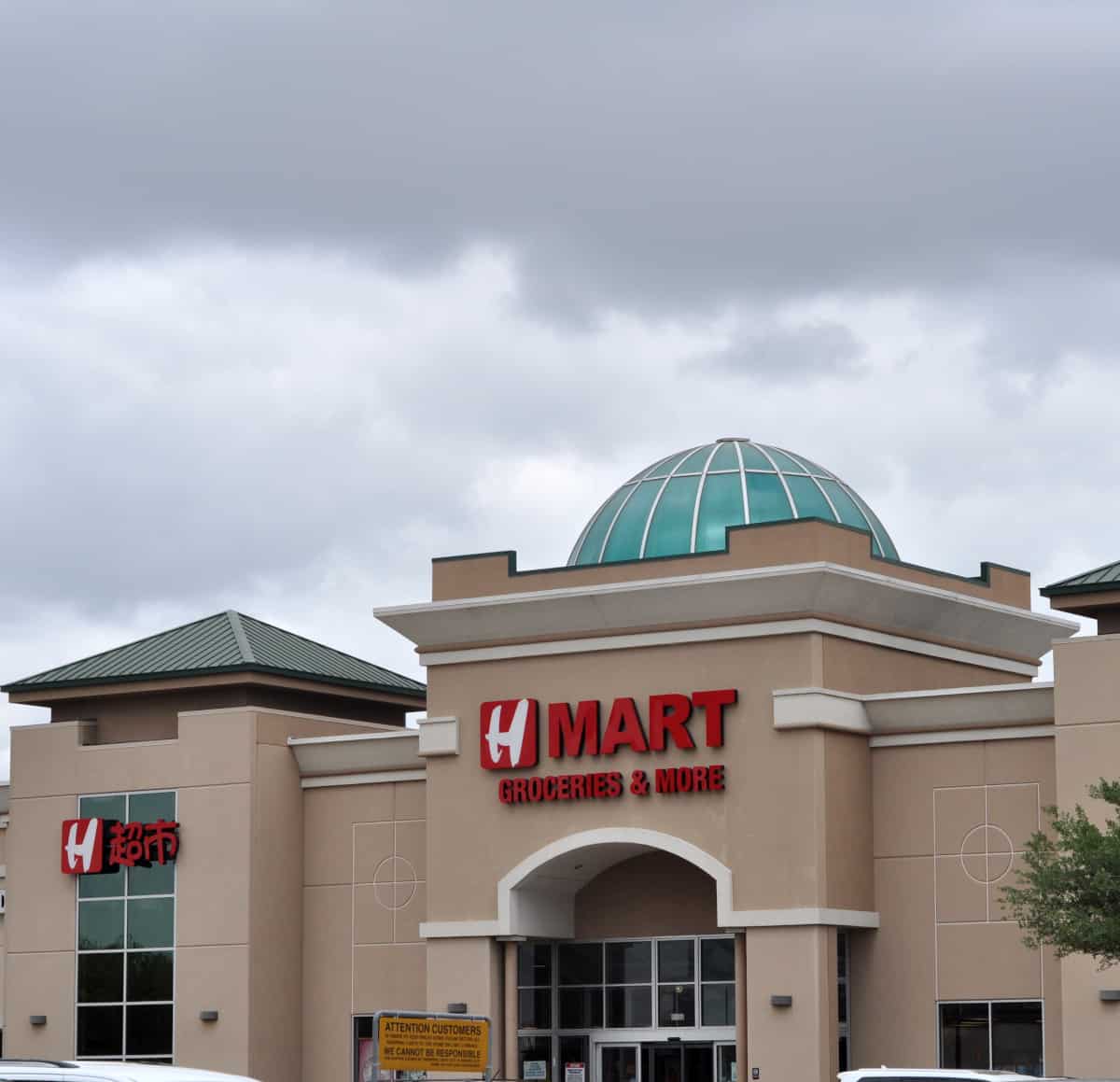 HMart Grocery Store in Chinatown