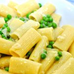 Rigatoni with Peas, Garlic and Butter Sauce for dinner