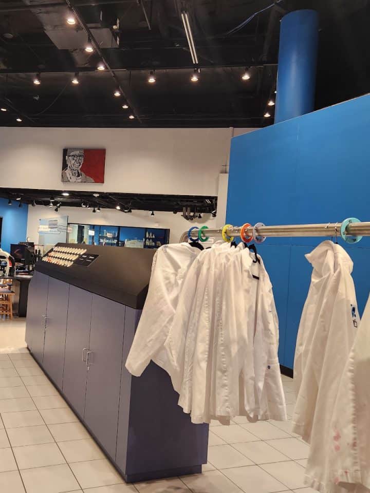 Health Museum Cell Lab