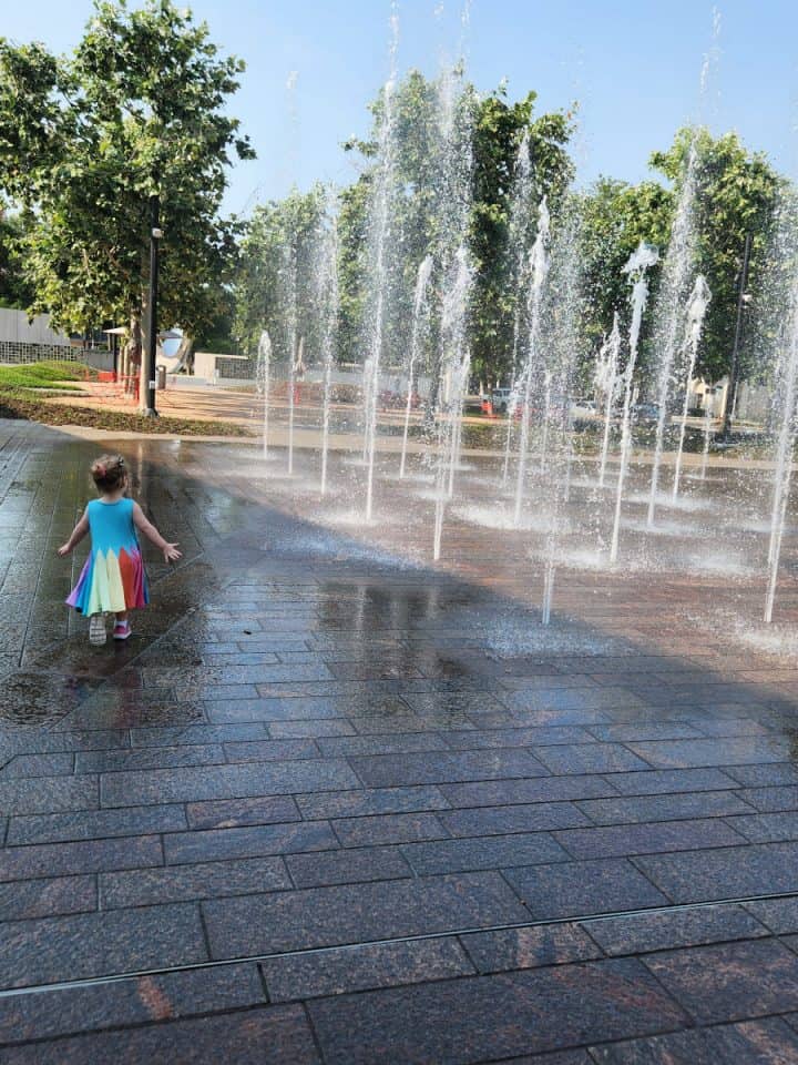 Water at Splashpad outside of the Museum of Fine Arts Houston